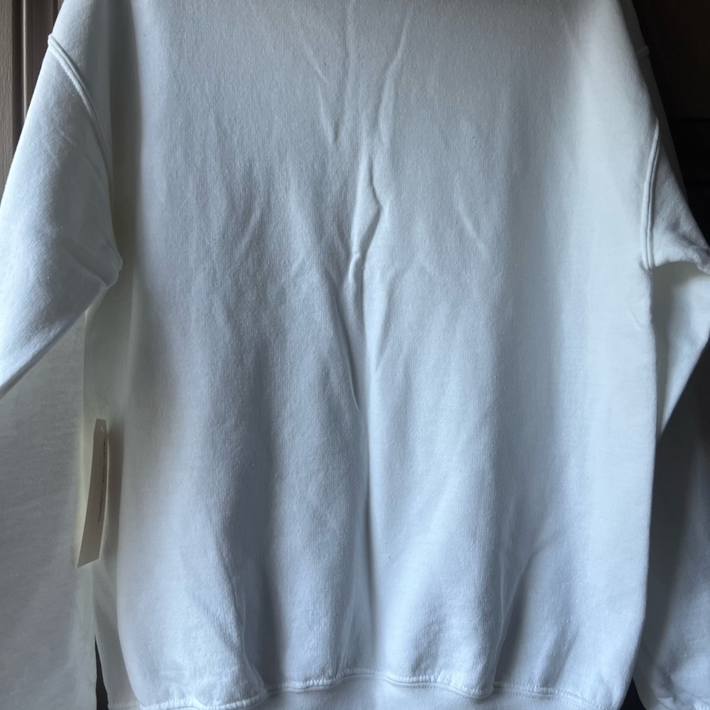 Classic White Crewneck Sweater NWT - Picture 6 of 6